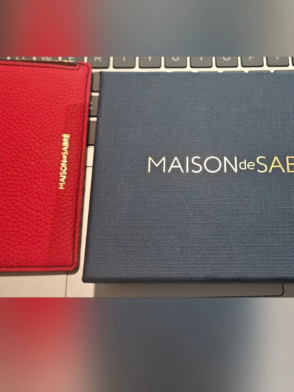NWOT Maison De Sabre Zip Card Holder Case Limited Edition